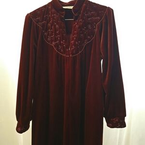 Elegant Velvet Embroidered Robe - Deep Burgundy